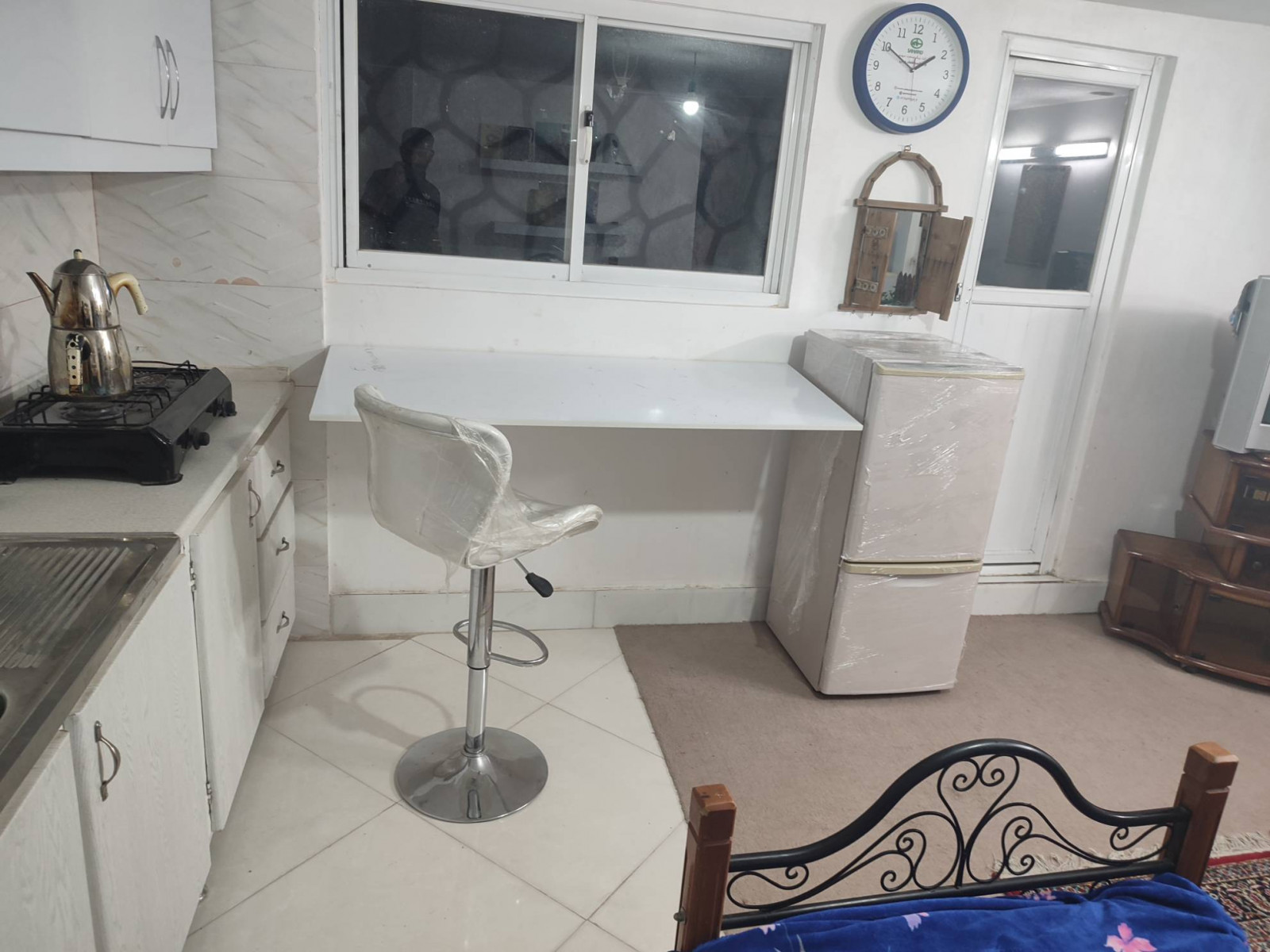 میز کار یا لپ تاپ
