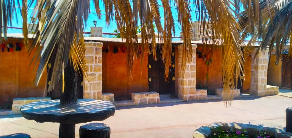 محوطه حیاط