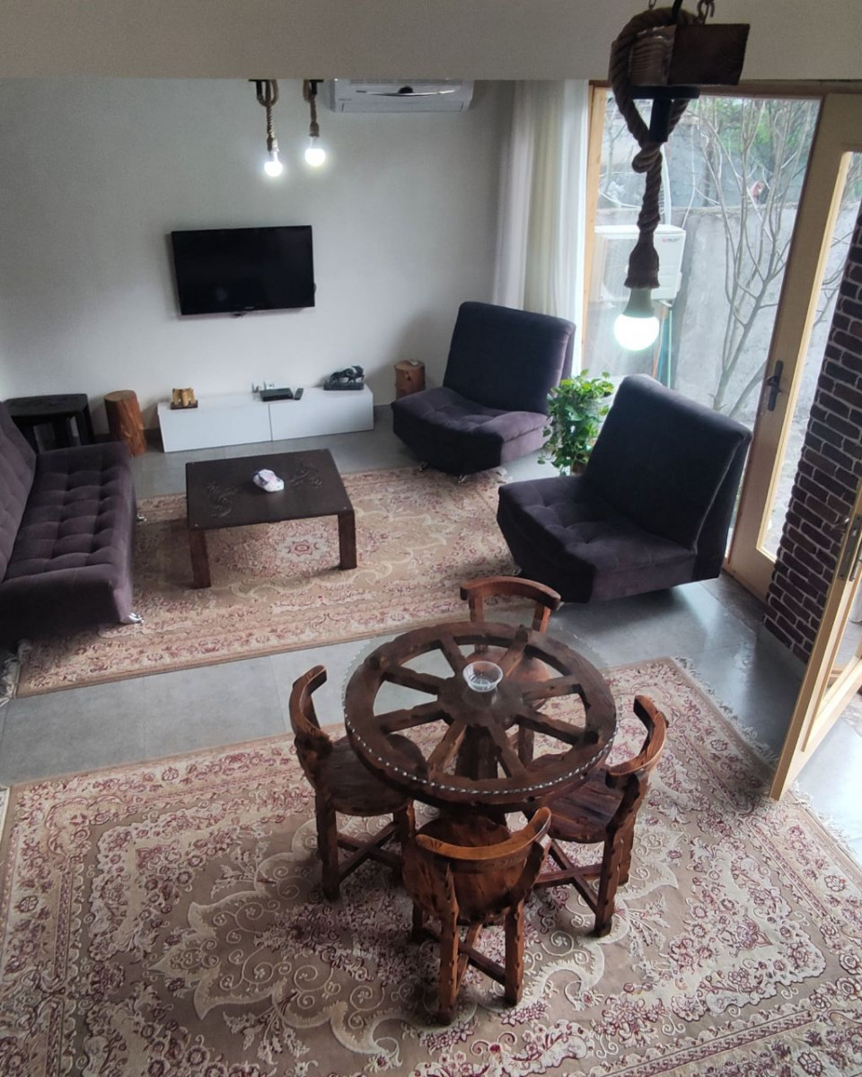 اتاق پذیرایی طبقه همکف