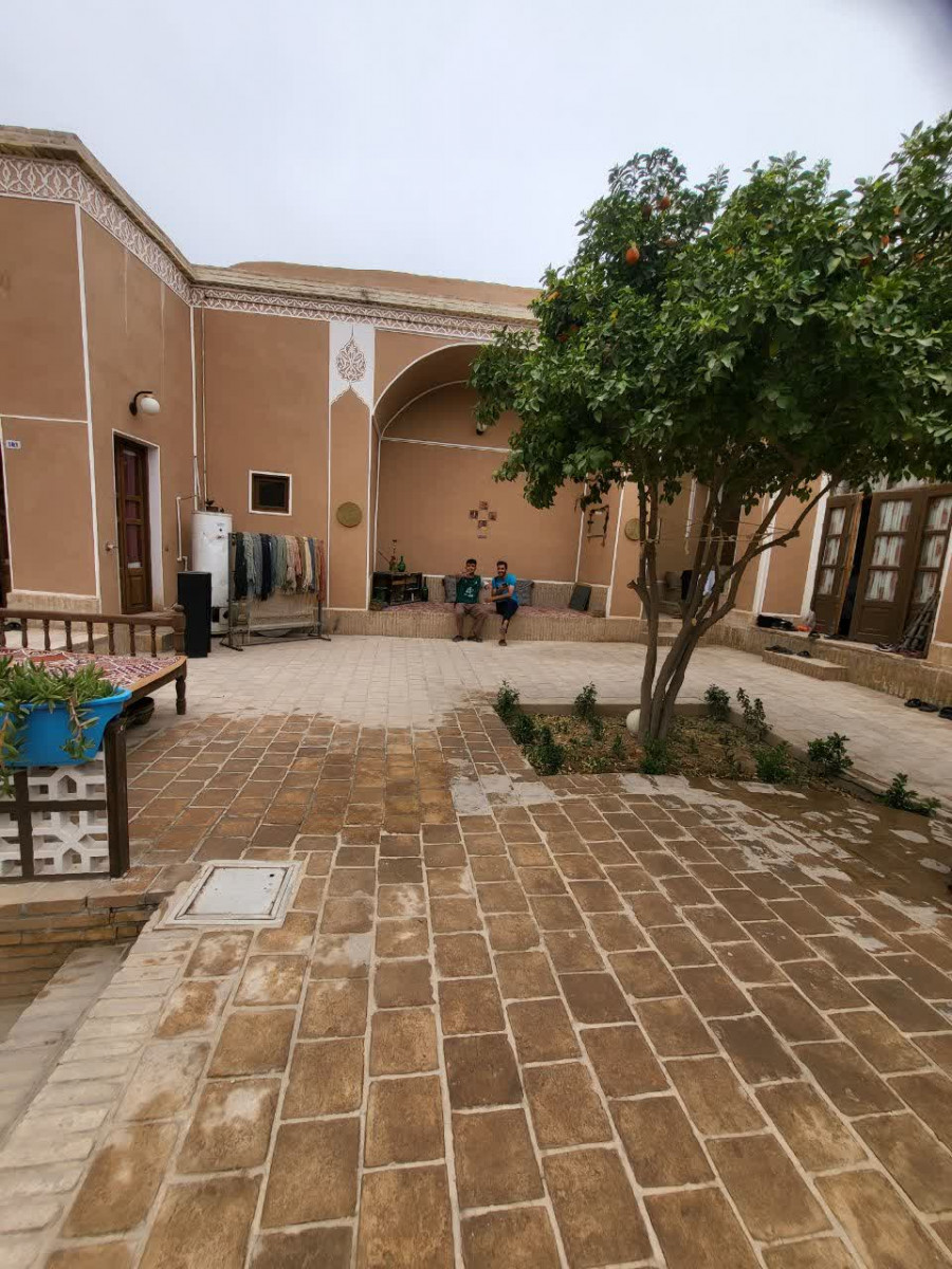 حیاط