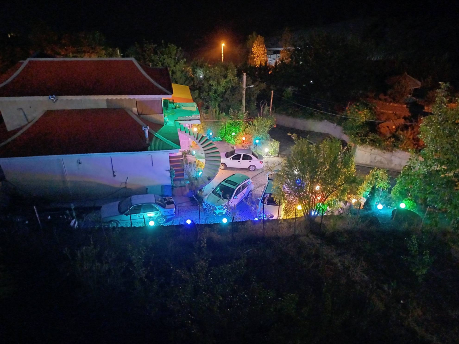 نمای بیرونی ساختمان