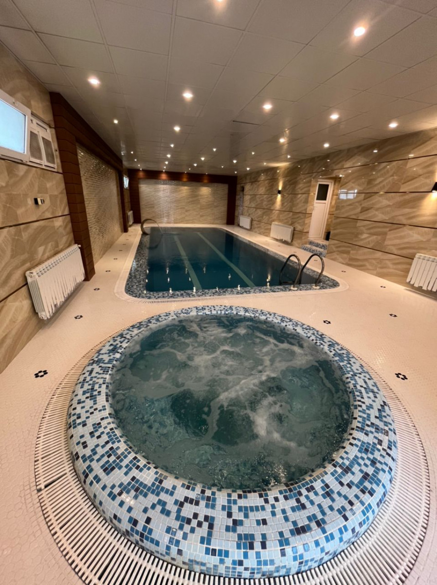 استخر با جکوزی استخر با جکوزی
