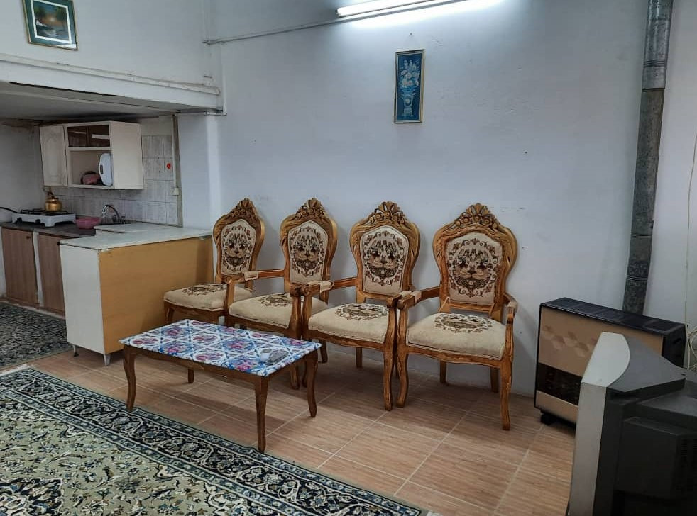 اتاق پذیرایی طبقه همکف