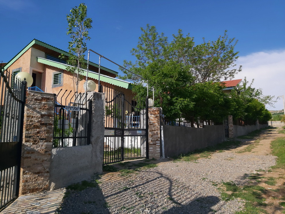 محیط اطراف اقامتگاه