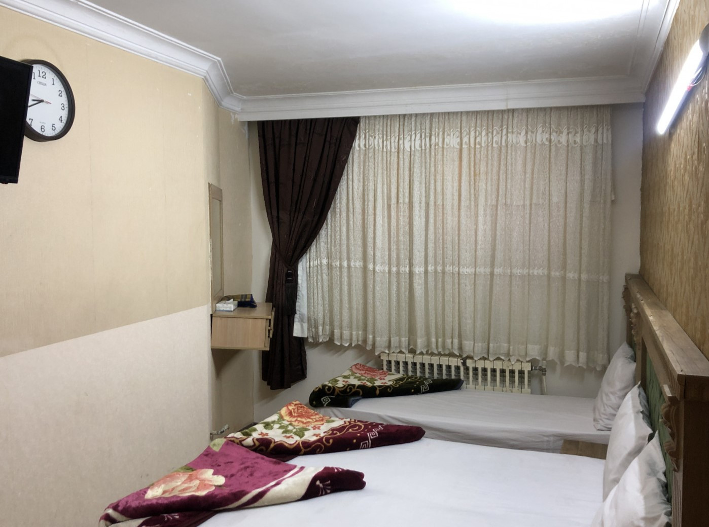 داخل "سوئيت سه تخته" داخل "سوئيت سه تخته"