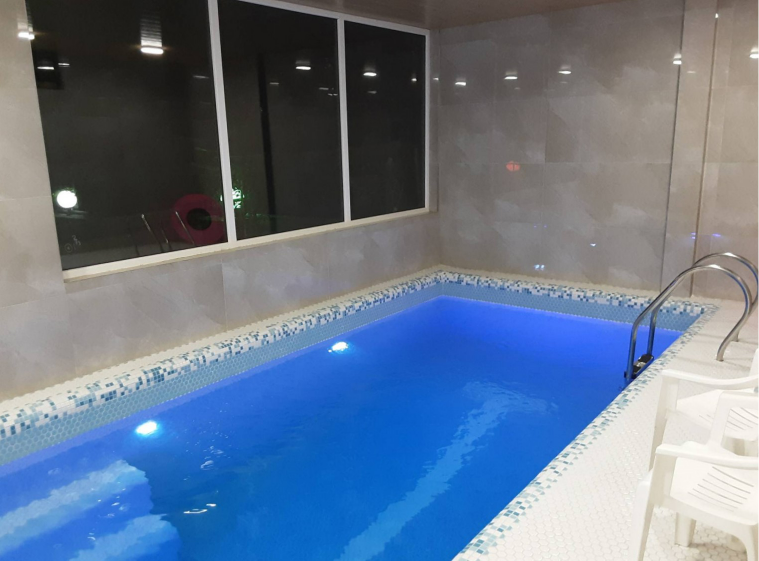 استخر استخر