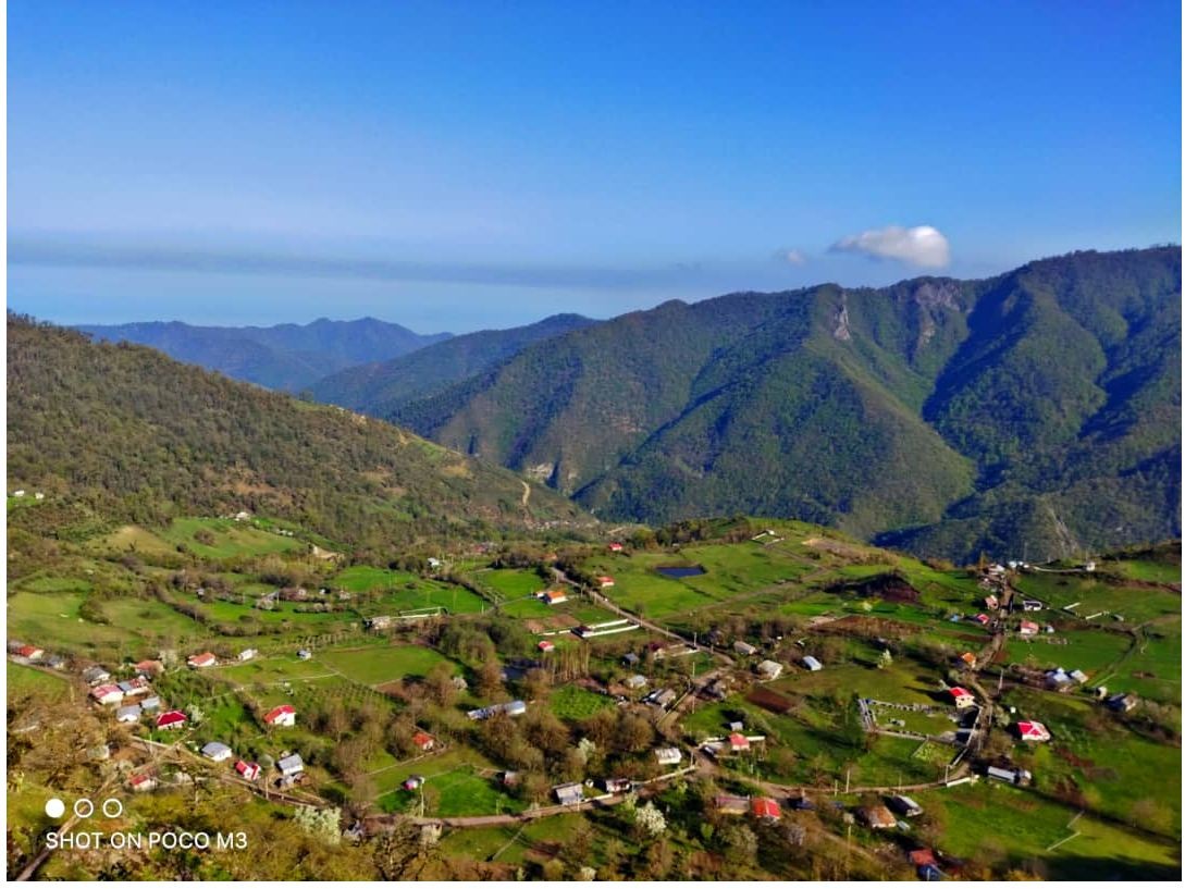 ویو از تراس از روستا ویو از تراس از روستا