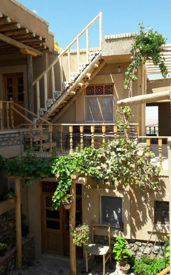 محوطه داخل مجموعه