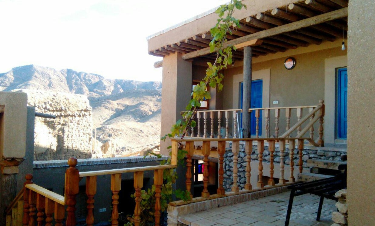 محوطه داخل مجموعه