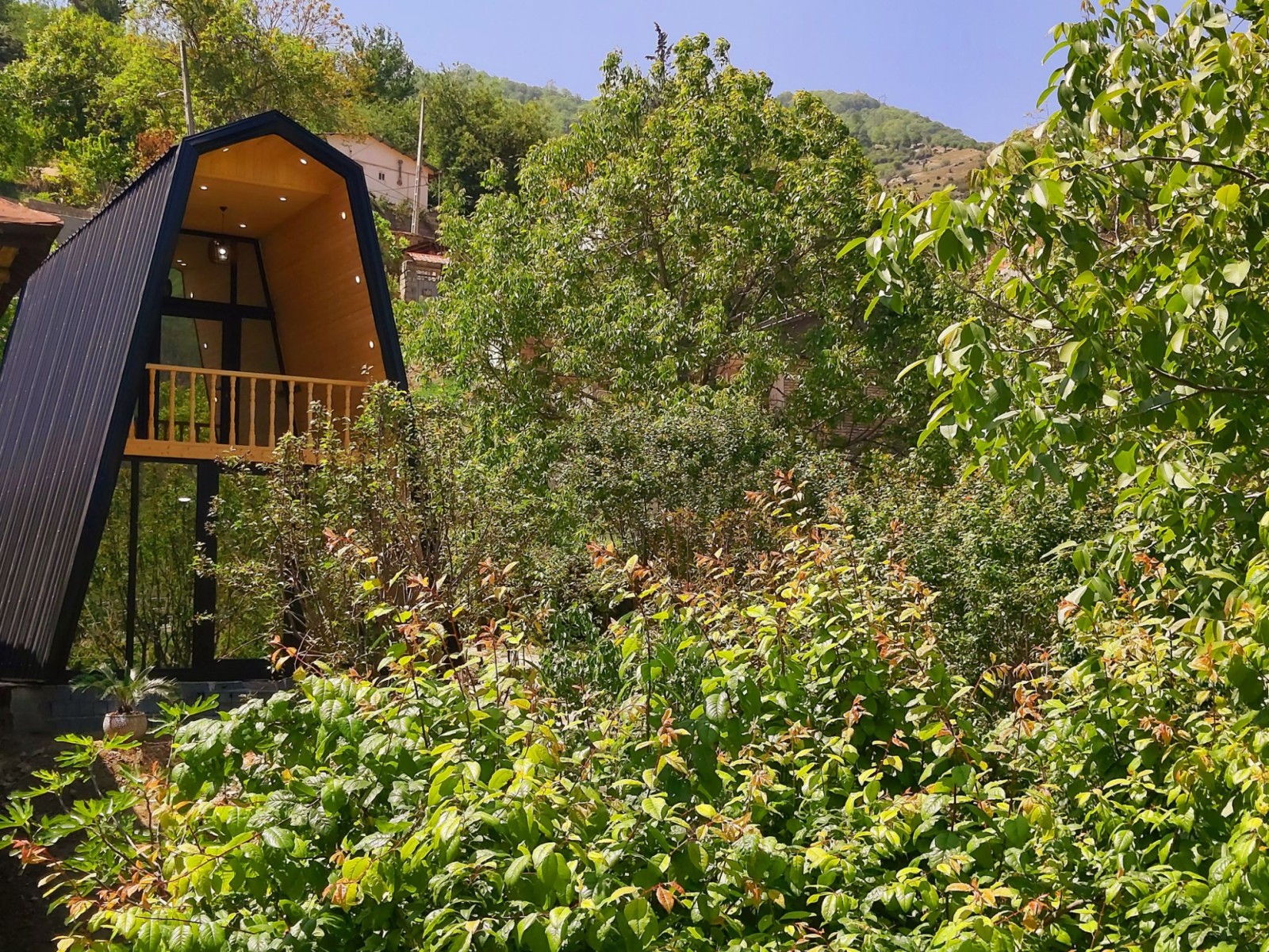 نمای بیرونی ساختمان
