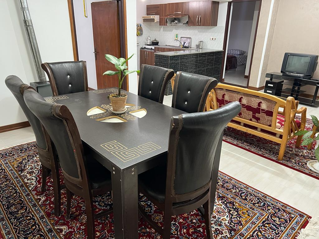 میزغذاخوری