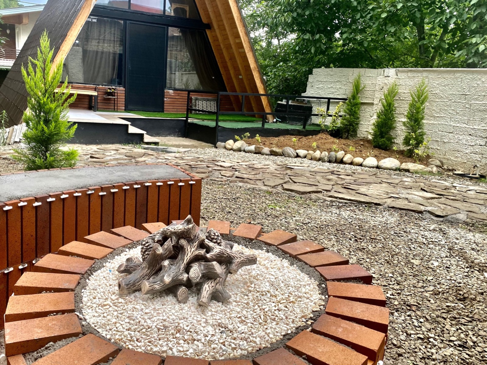 نمای بیرونی ساختمان