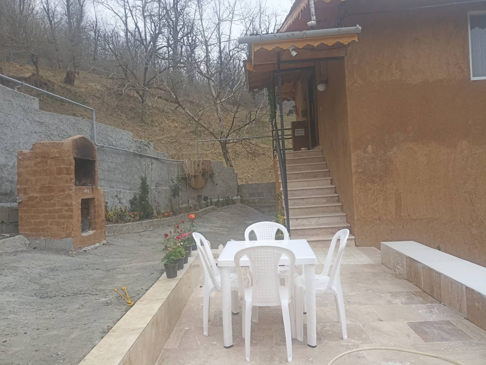 نمای بیرونی ساختمان