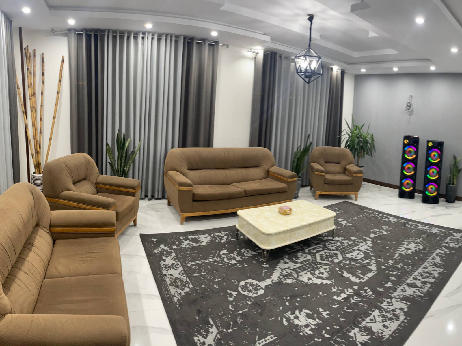 اتاق پذیرایی