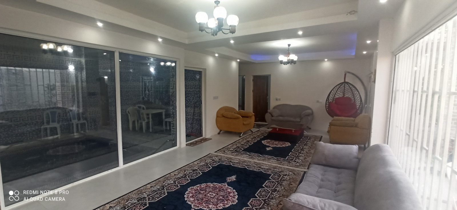 اتاق پذیرایی طبقه اول