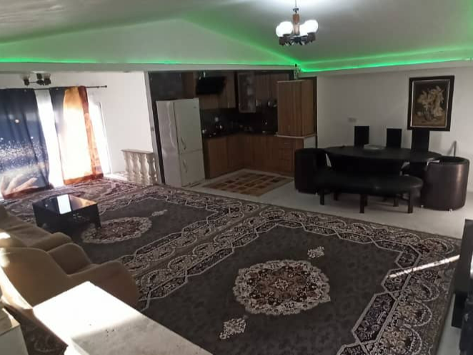 اتاق پذیرایی طبقه اول