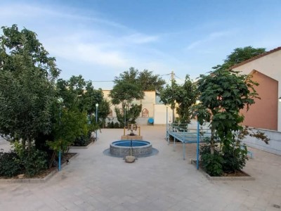 بوم گردی نرگس خاتون اصفهان