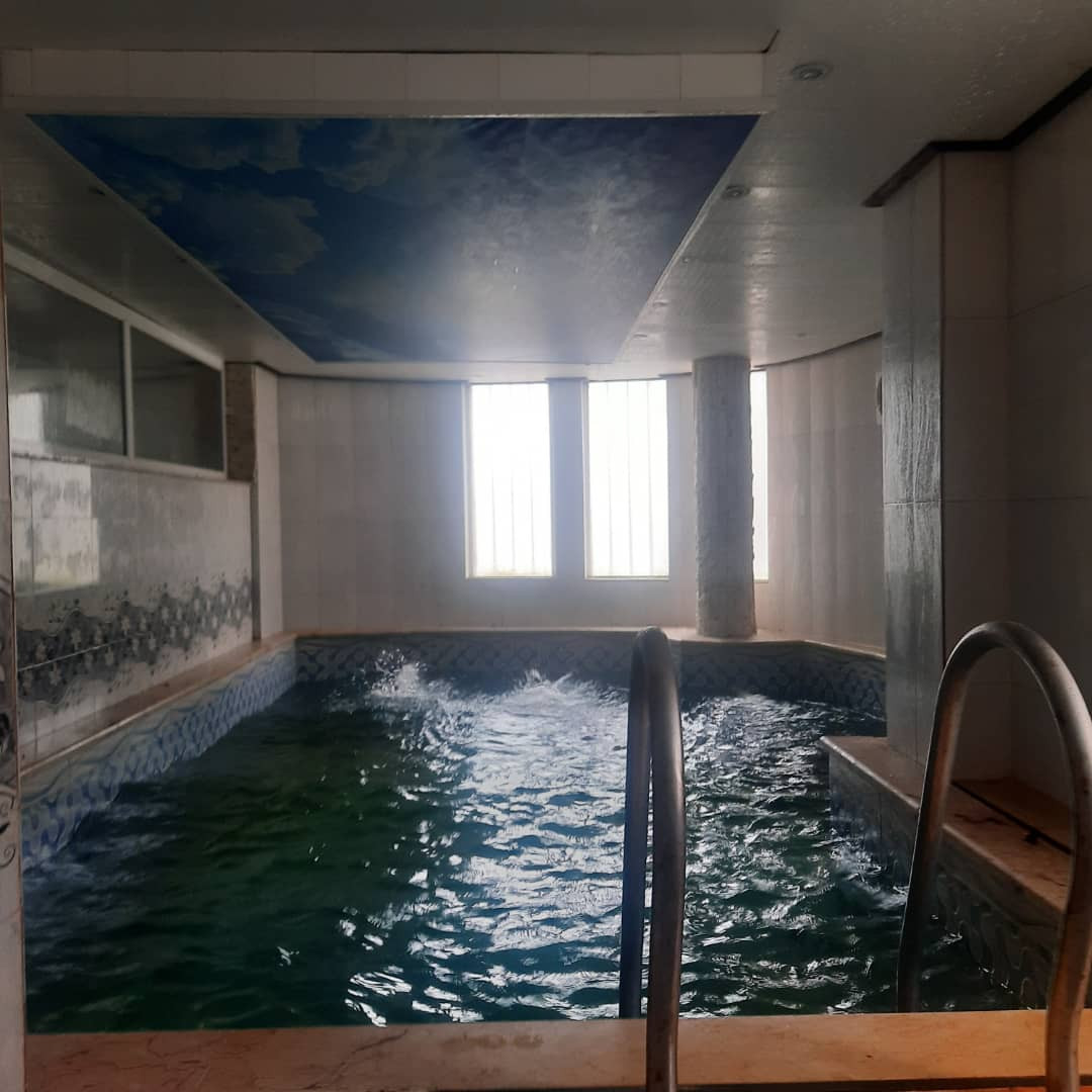 استخر سرپوشیده (اختصاصی)