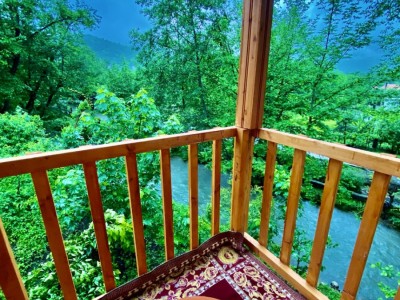کلبه چوبی برکه با چشم اندازی بی نظیر