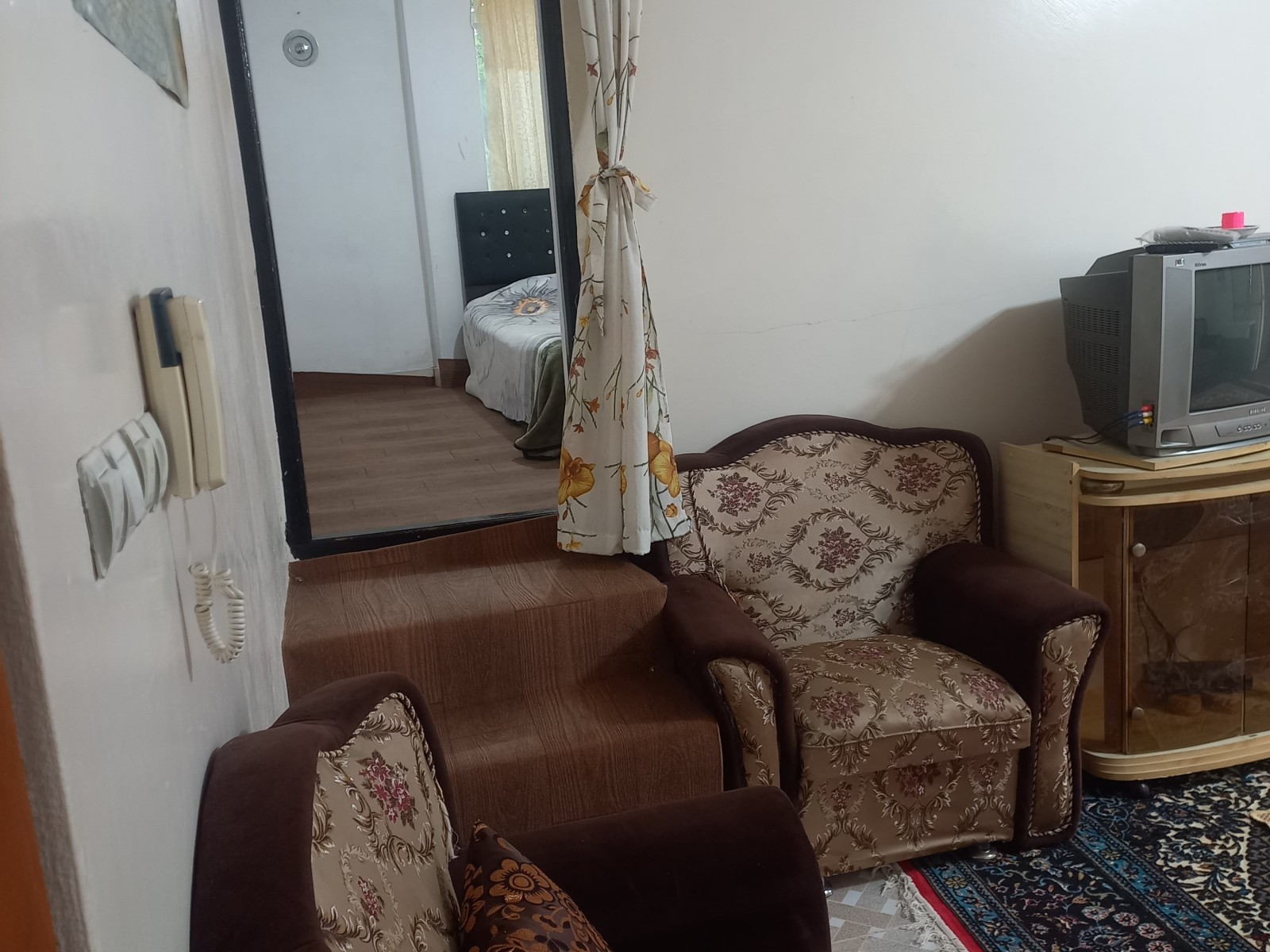 اتاق پذیرایی و نشیمن