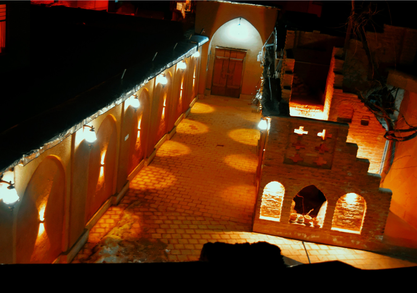 حیاط