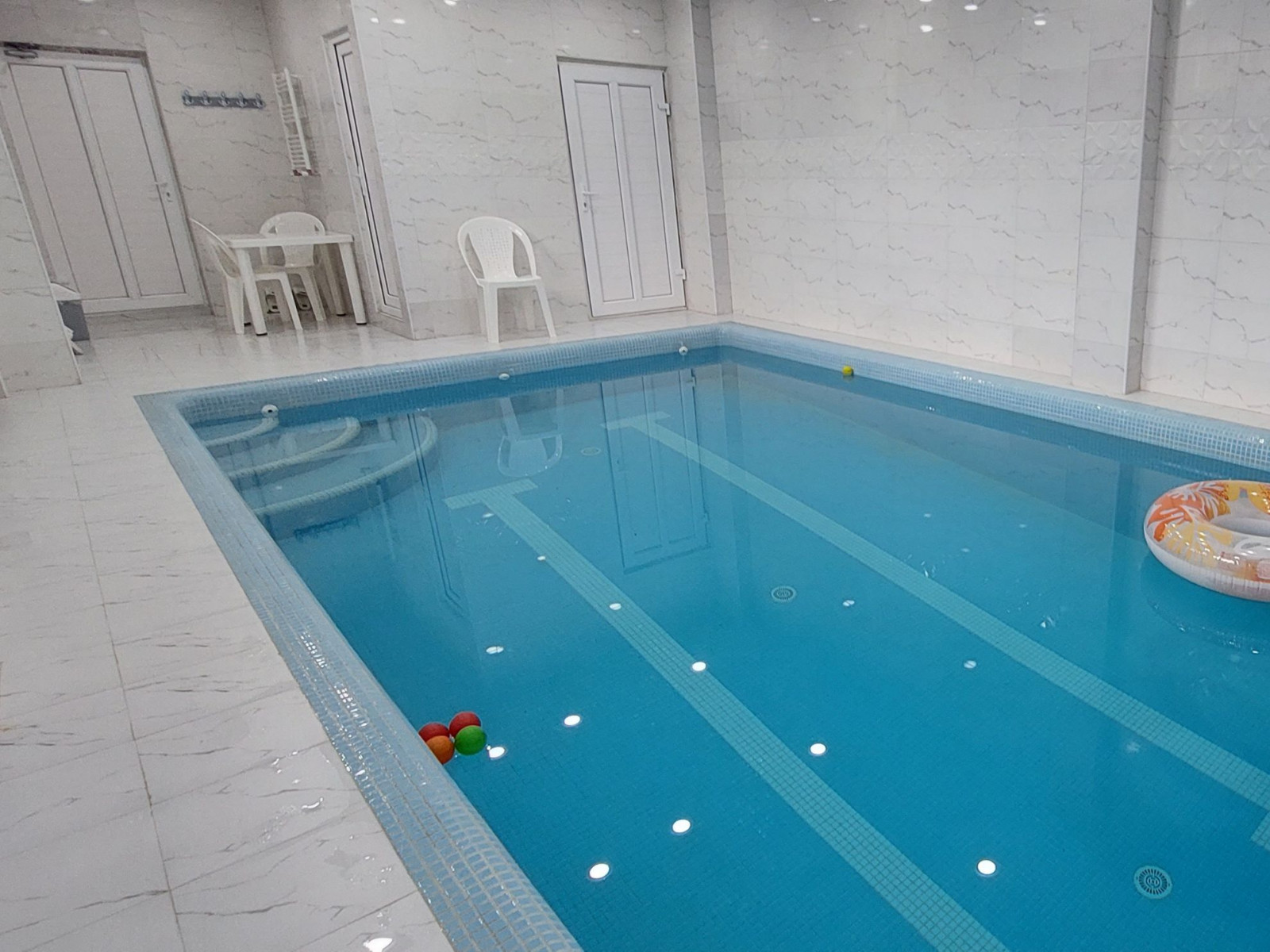 فضای استخر فضای استخر