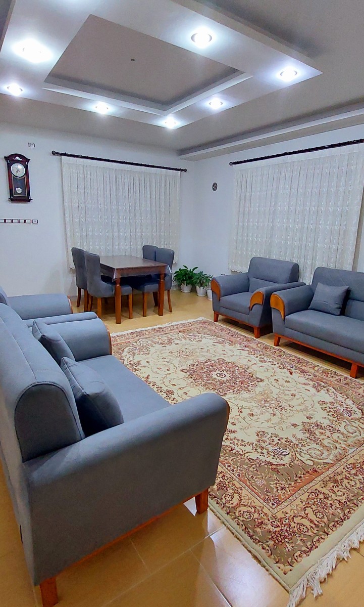 نمای دیگر از پذیرایی نمای دیگر از پذیرایی