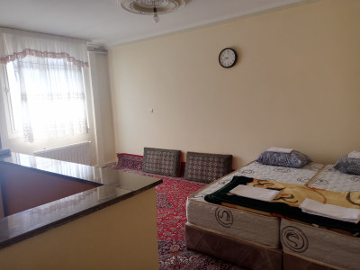 مجتمع اقامتی زیارتی و رستوران زرچنار