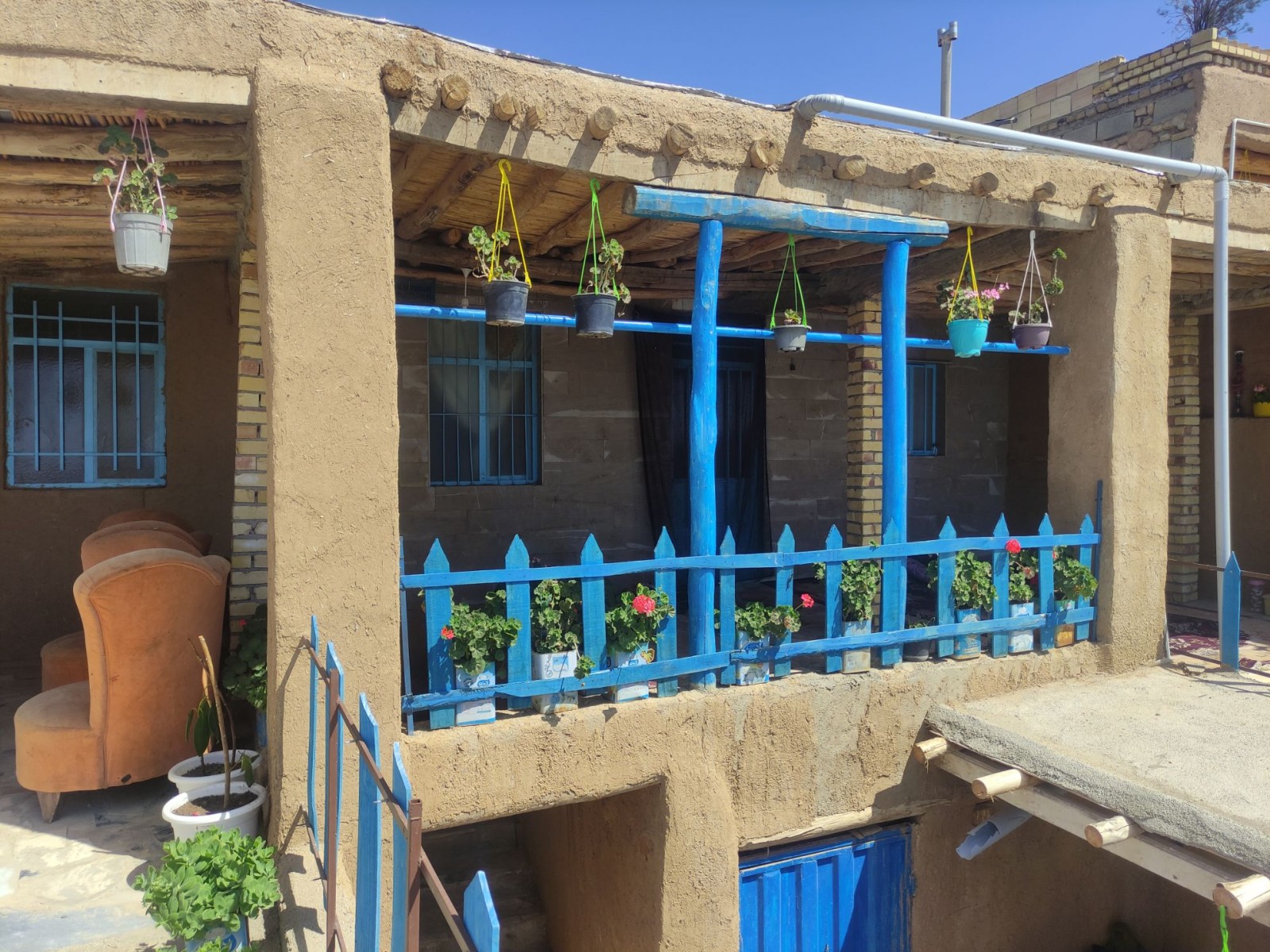 نمای بیرونی ساختمان
