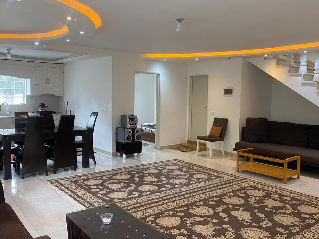 اتاق پذیرایی طبقه همکف