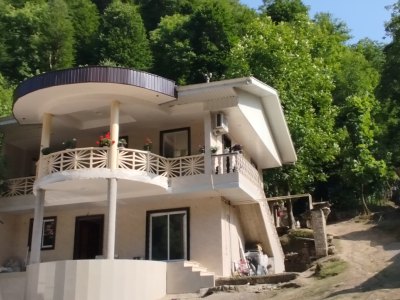 ویلای ۲ خوابه در دل جنگل با منظره بی نظیر