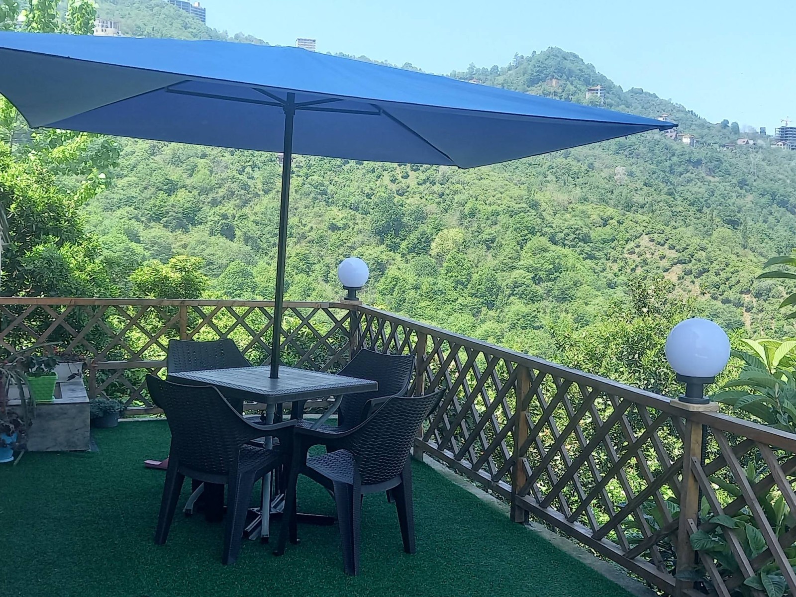 سایبان و میز صندلی ۴ نفره