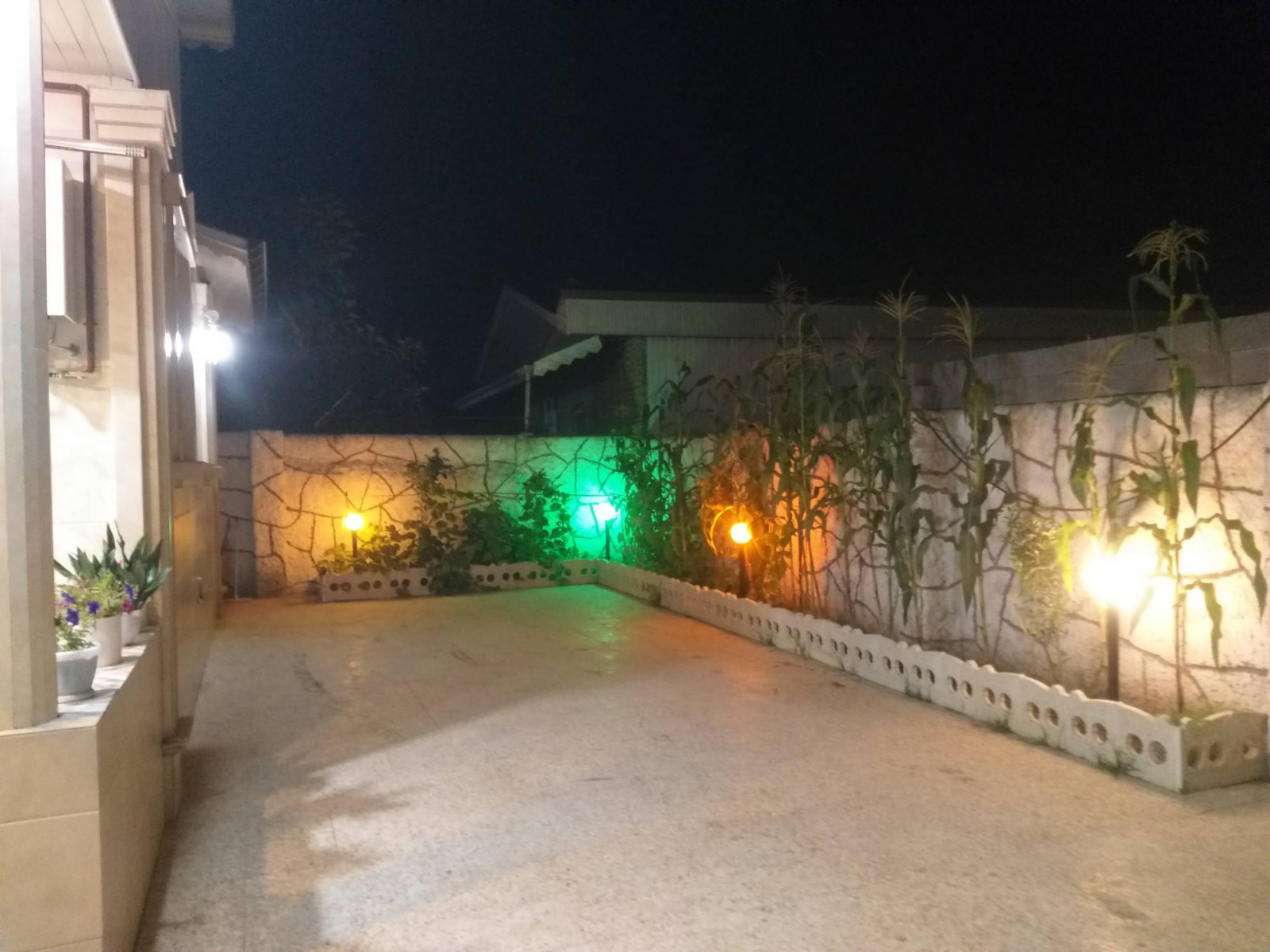 نمای بیرونی ساختمان