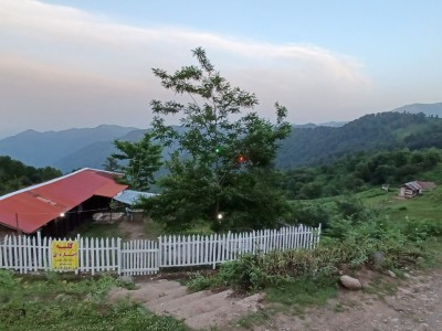 کلبه ای در مه با امکانات رفاهی