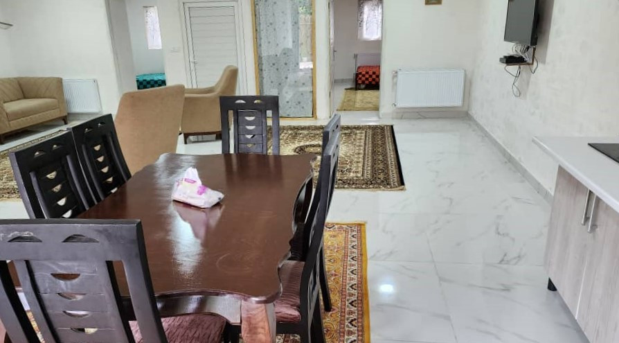 میز غذاخوری