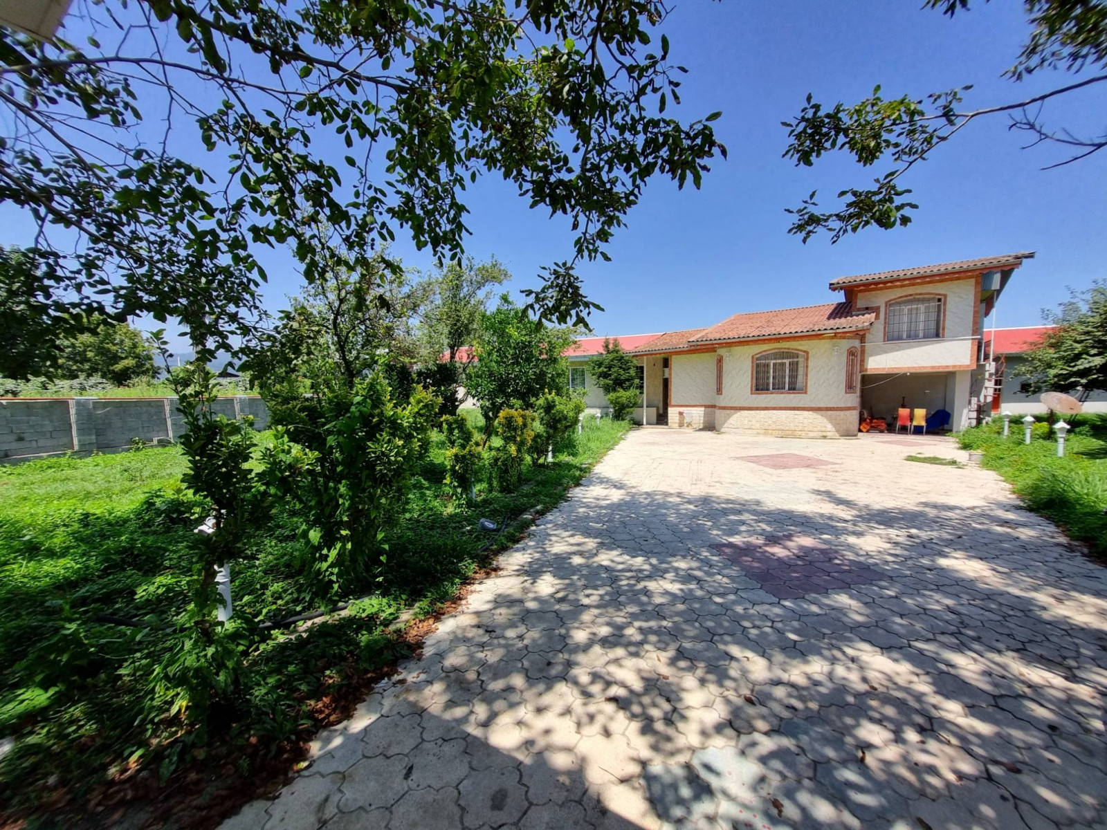 نمای بیرونی ساختمان