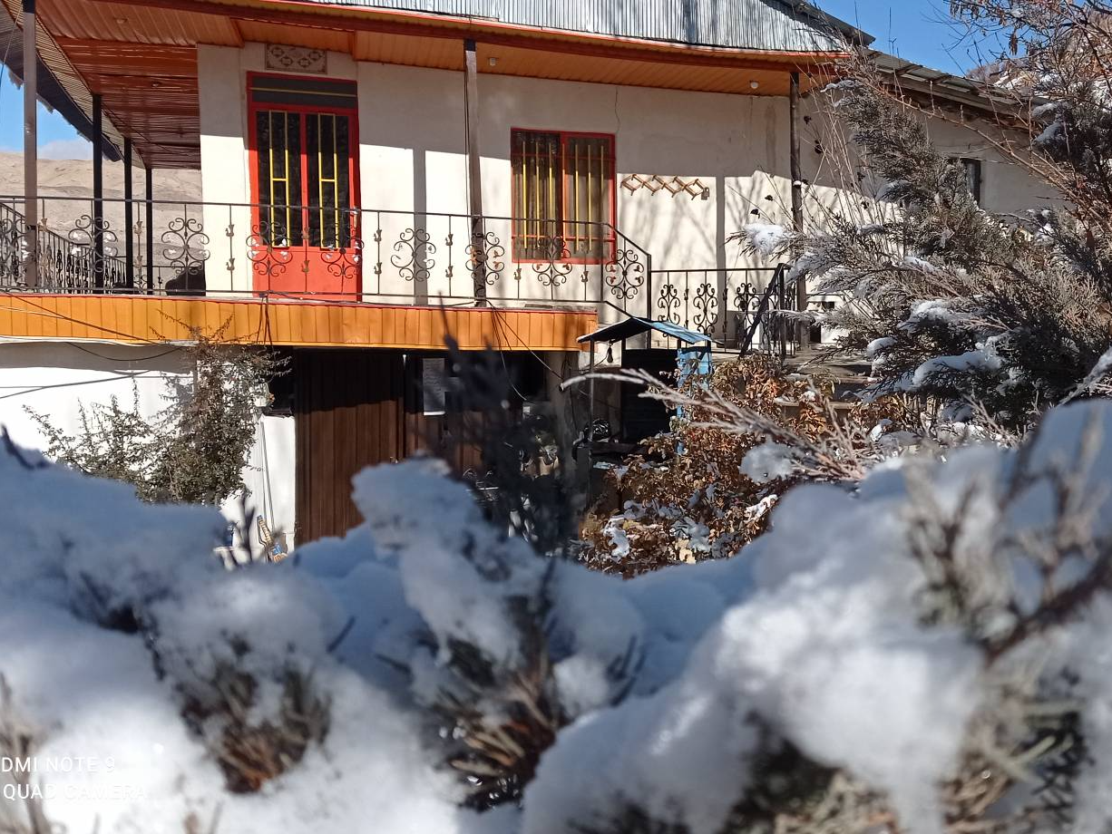 نمای بیرونی ساختمان