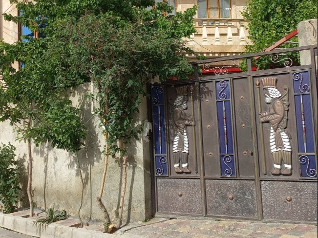 نمای بیرونی ساختمان