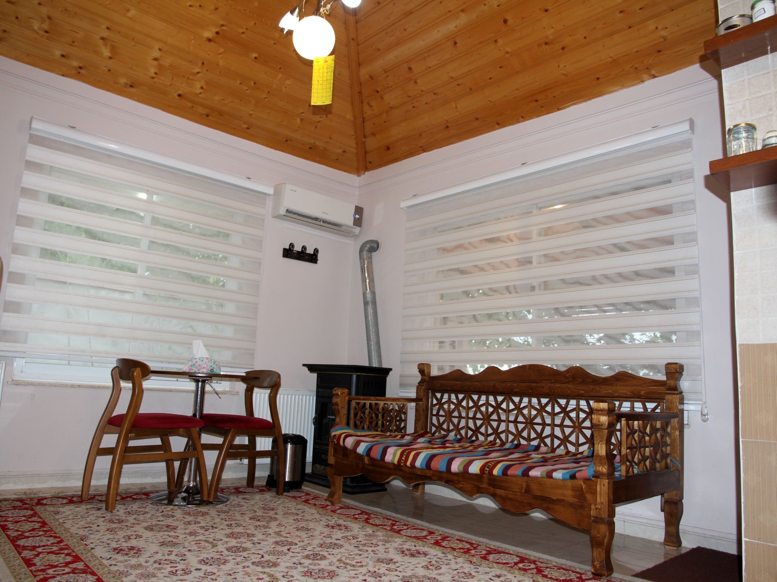 اتاق پایین