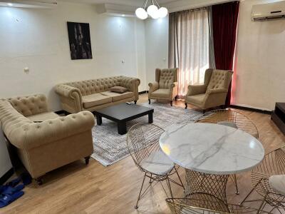 آپارتمان چسبیده به بازار مروارید دوخوابه واحد 4 آپارتمان چسبیده به بازار مروارید دوخوابه واحد 4