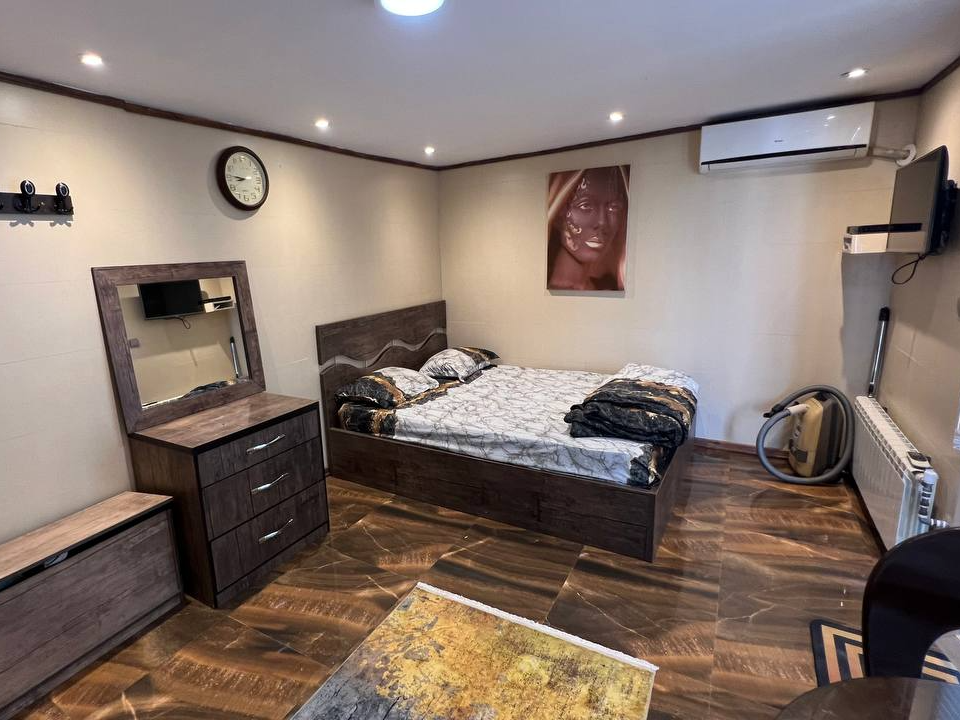 اتاق پذیرایی طبقه همکف