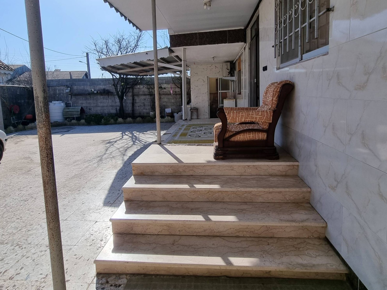 نمای بیرونی ساختمان نمای بیرونی ساختمان