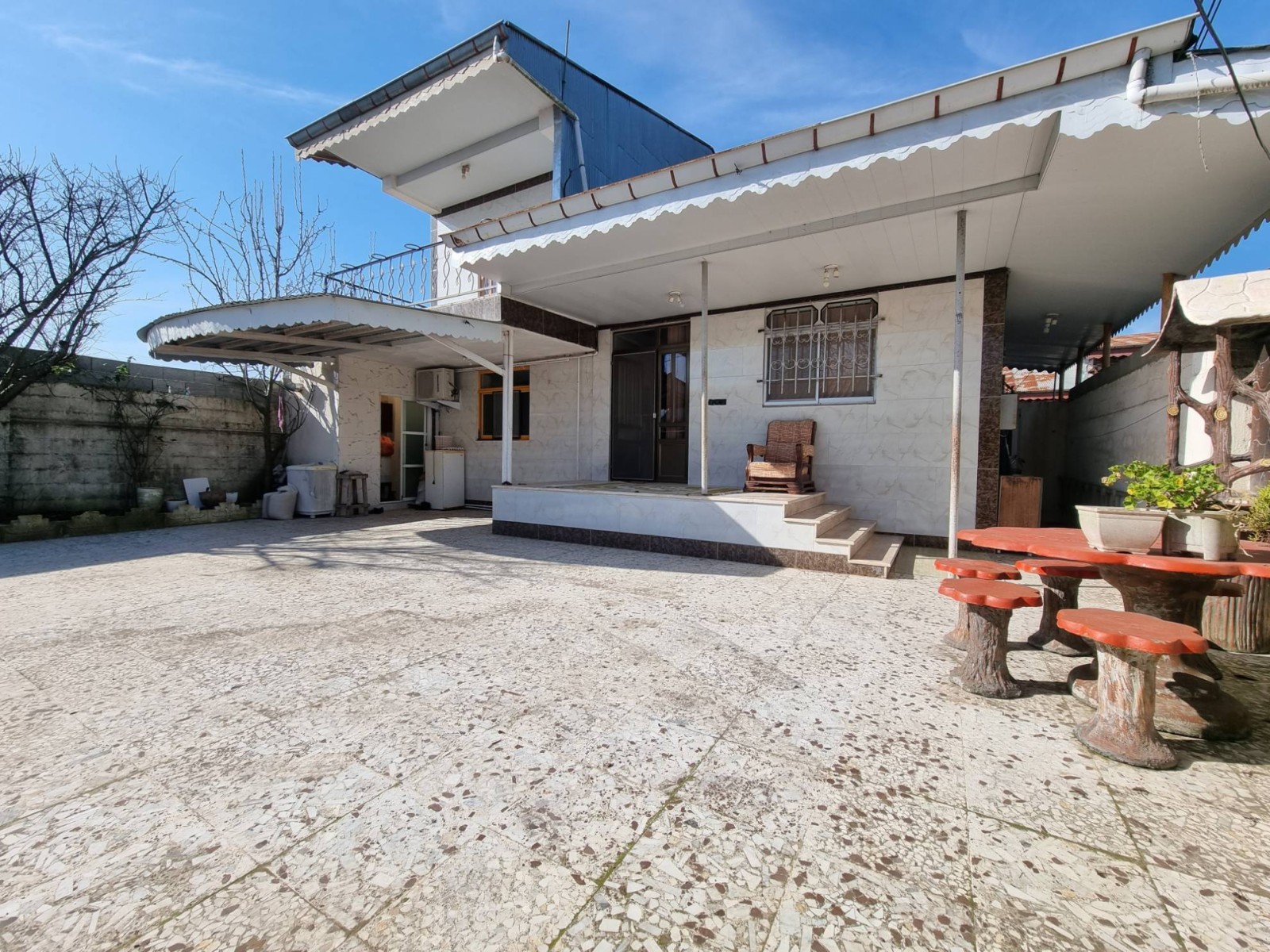 نمای بیرونی ساختمان نمای بیرونی ساختمان