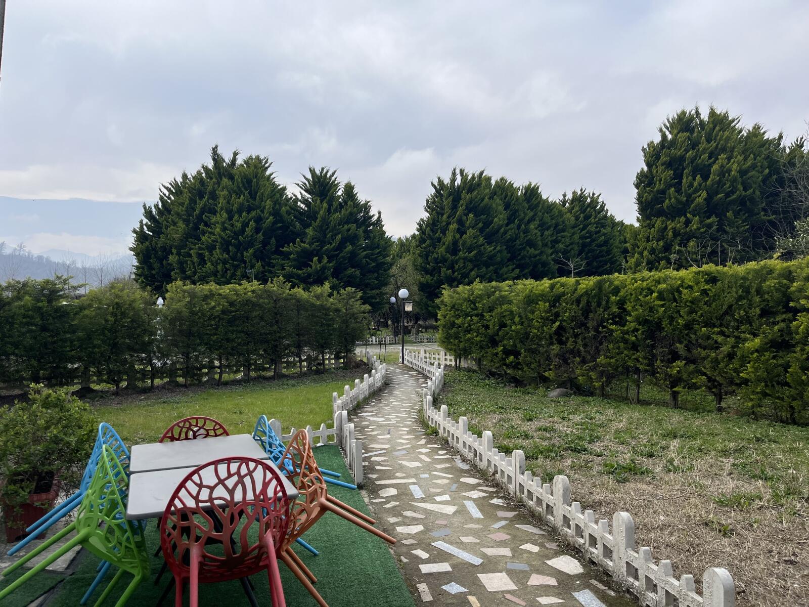 حیاط واحد فردوسی