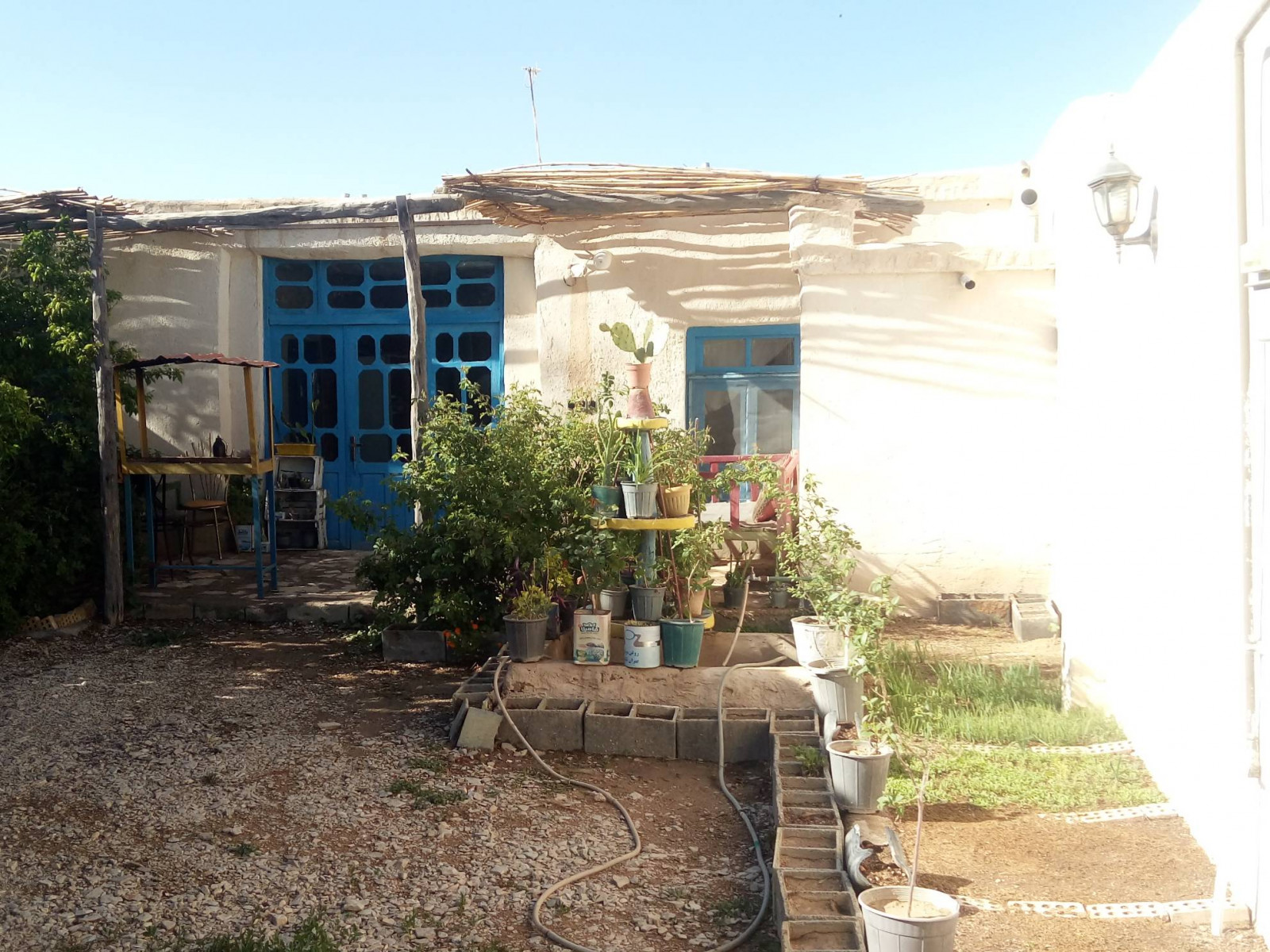 نمای بیرونی ساختمان