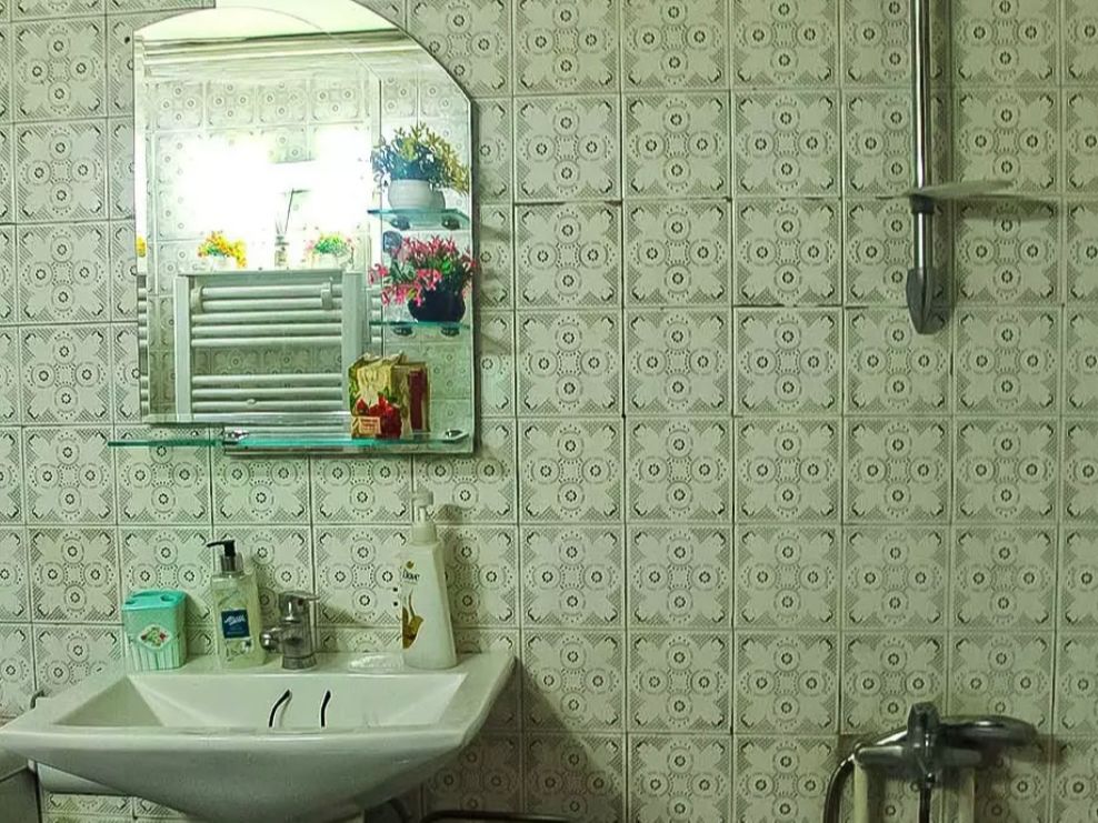 سرویس بهداشتی و حمام سرویس بهداشتی و حمام