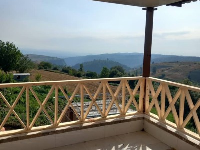 مجموعه ویلایی با منظره جنگل