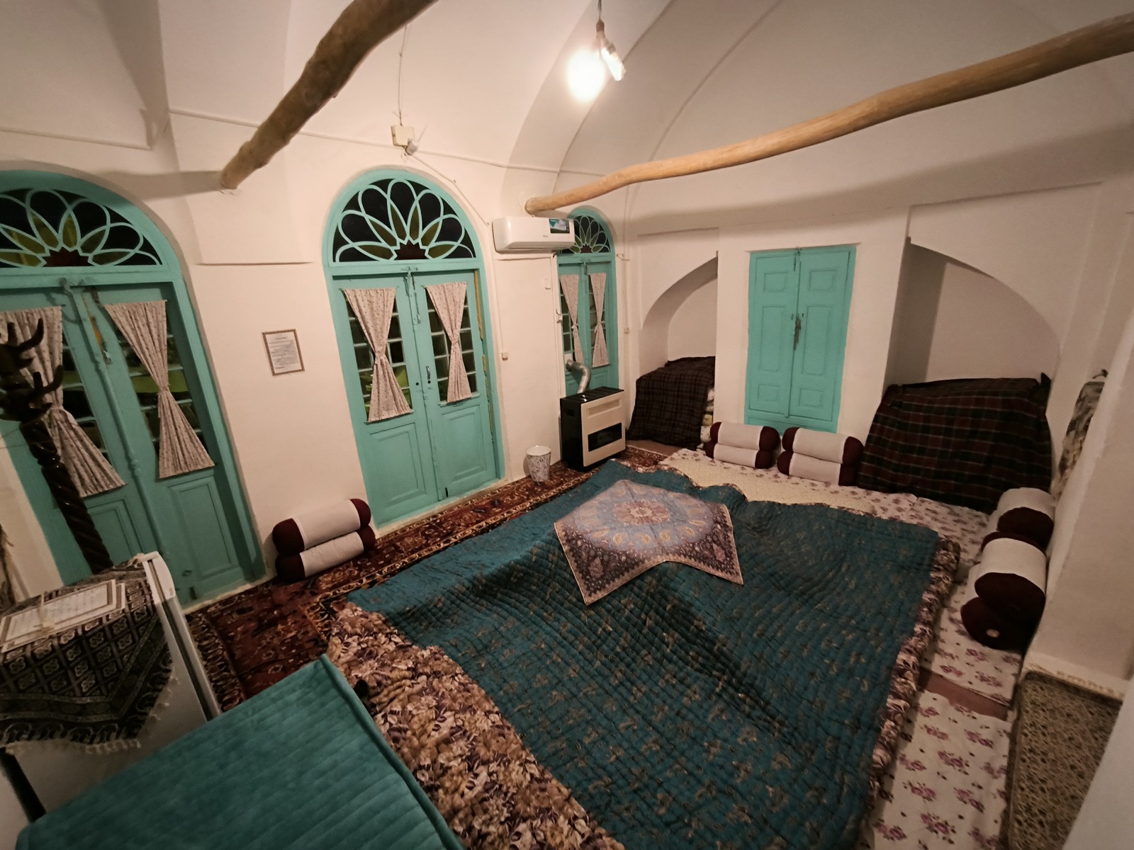 اتاق شاه نشین