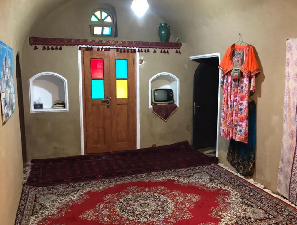 داخل اتاق "سنتی وسط"