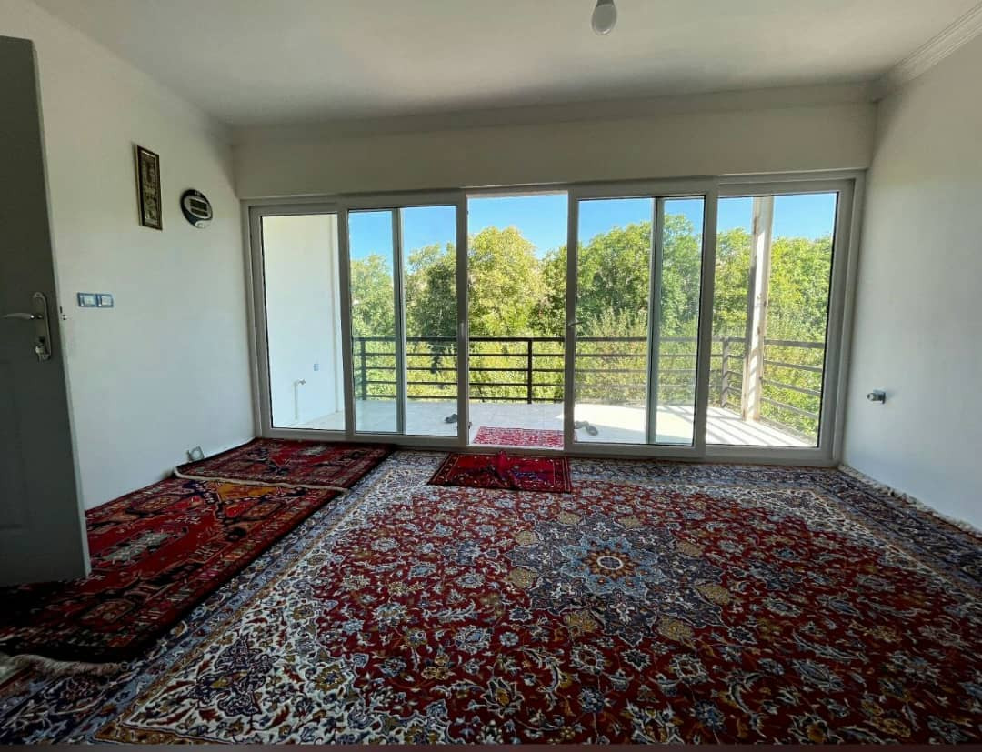سالن طبقه بالا
